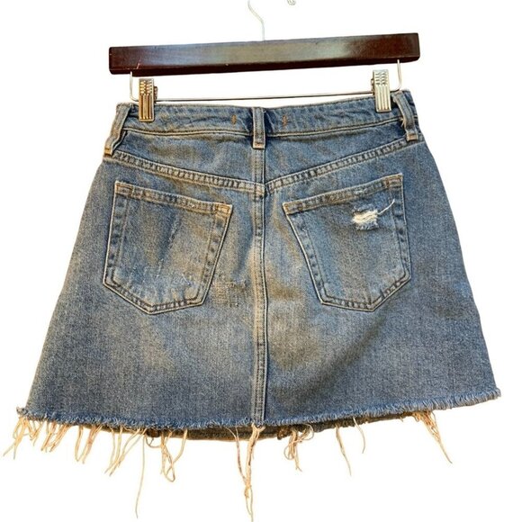 Free People Denim A-Line Mini Skirt Destructed Size 26 Blue Distressed - Picture 2 of 7